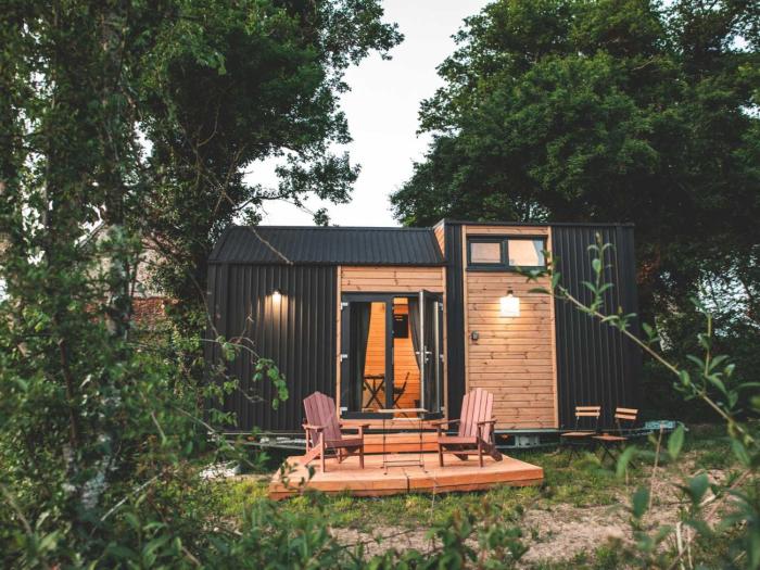 La Voie Romaine 2 by Tiny Away