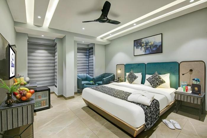HOTEL UPTOWN with Luxury Restaurant & Rooftop Near Connaught Place, New Delhi City Centre