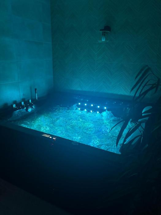 Bedroom - spa - massage