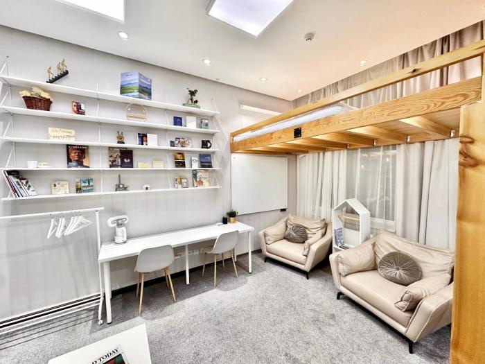The ALL-in-ONE LOFT with AIRPORT pickup