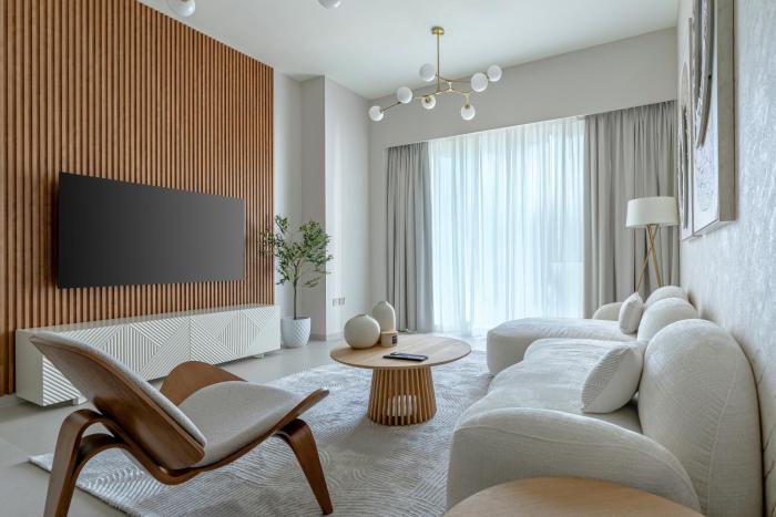 Nasma Luxury stays- Luxury-highfloor-iconic location