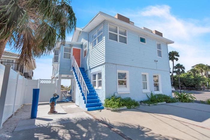 Johns Pass-Time Beach Cottage #1