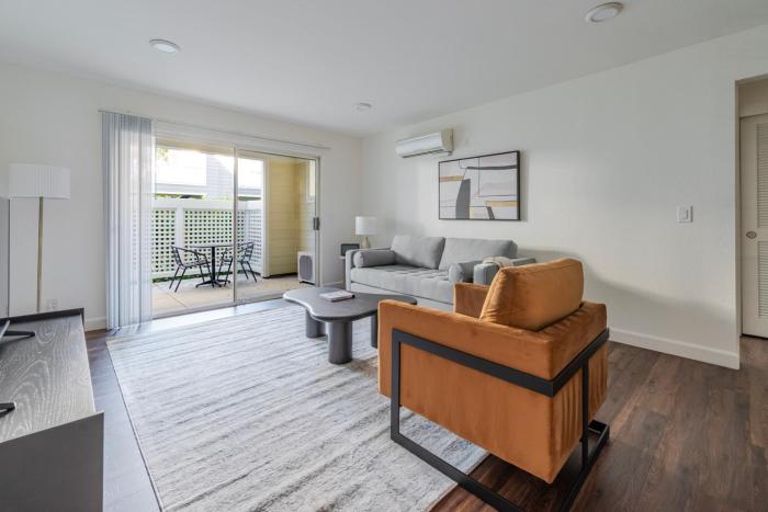 Blueground Santa Clara pool nr Central Park SFO-2046