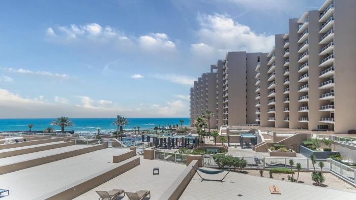 Las Palomas Phase I Topaz 201 Exceptional OceanView 3BR 2BA Unit