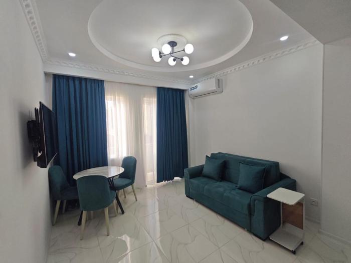 White Bridge Panorama, Elegant Riverside Stay 50m from City Center