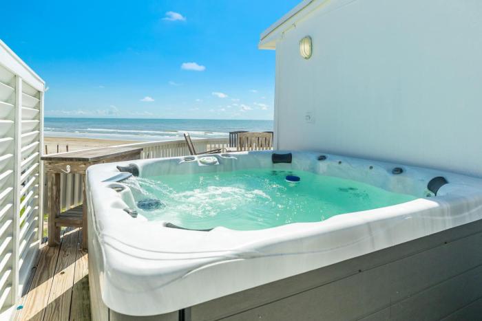 Easy Beach Access Gulf Views Relaxing Hot Tub