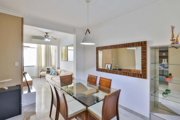 Luxurious Copacabana - 5 mins away to the beach!