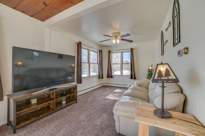 Cozy Tawas City Home w Views of Lake Huron!