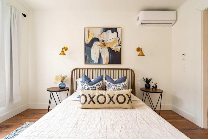 Stay Portland - 3BR - Sleeps 6 - Steps to NW 23rd - Fast WiFi