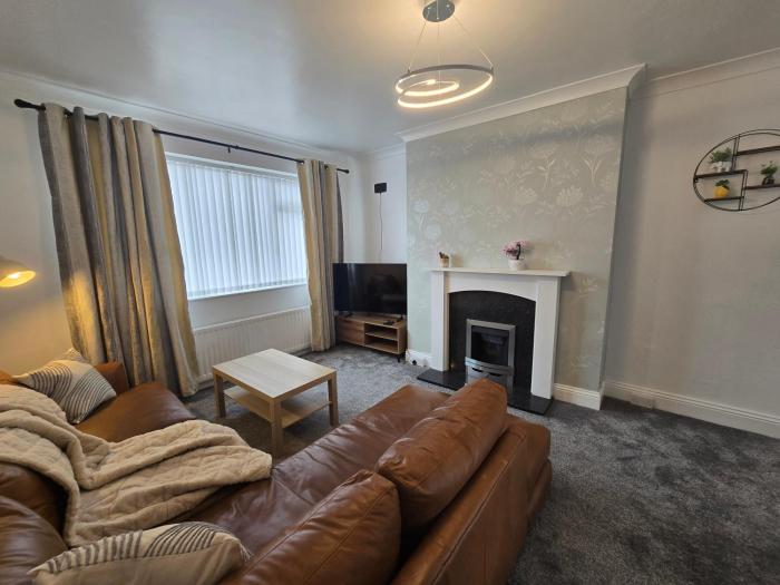 Spacious 3bedroom Apartment-Short and Long Stays-Contractors and Families