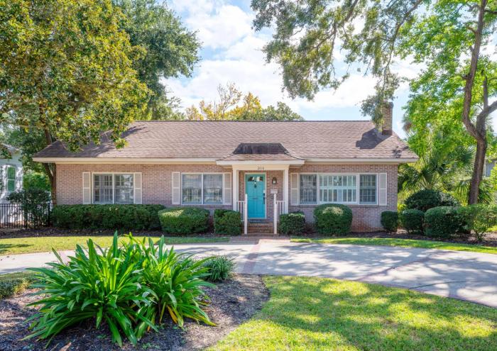 Simone Tranquilla - 2010 Bruce Drive