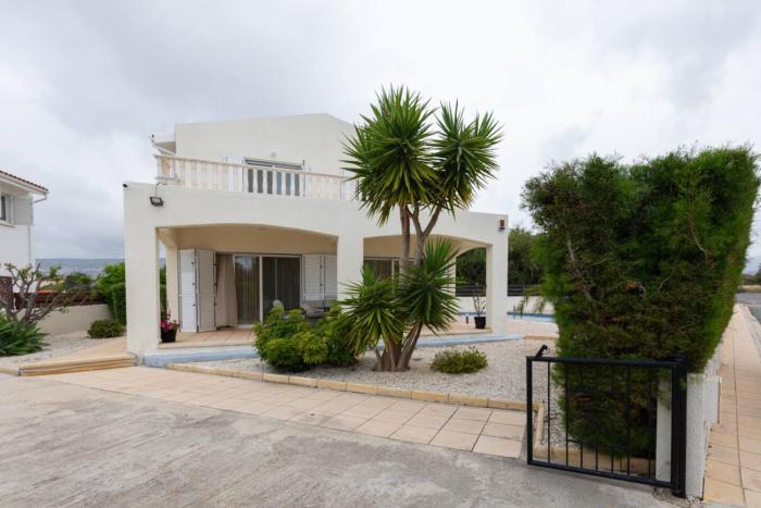 Villa Magnolia - Luxury 4-BR Retreat with Pool