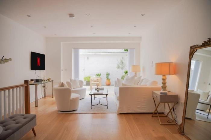 The Prestigious Residence with Modern Elegance