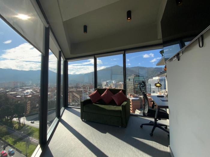 Bright luxurious flat with stunning view workspace