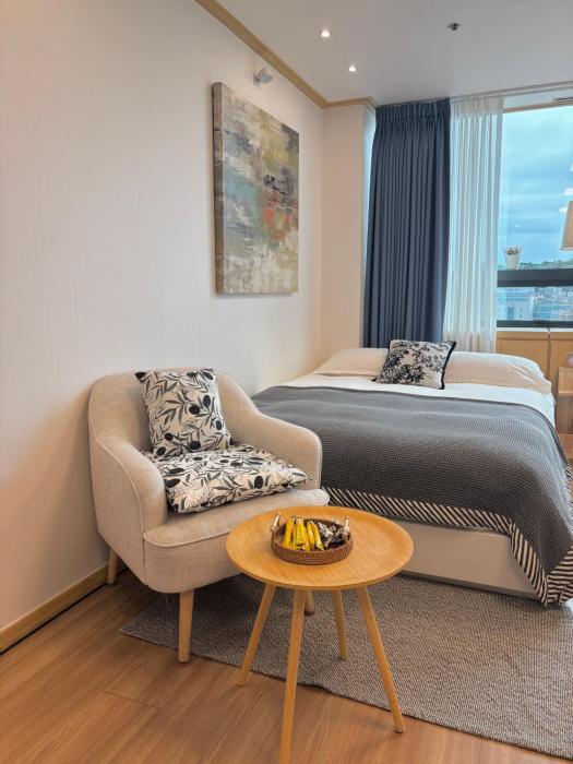 OD stay Hongdae sub 1min