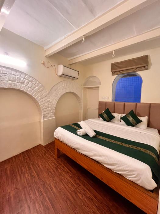 Hues Of Varanasi, A Riverside Retreat