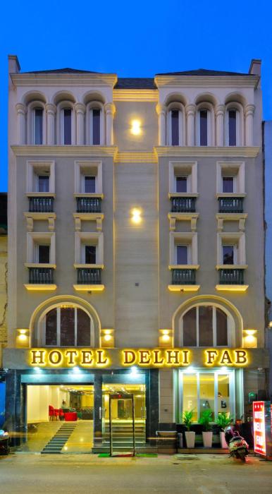 Hotel Delhi Fab Near Connaught Place And Ramakrishna Ashram Marg Metro Station