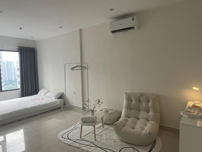 Bright & Modern Minimalist Studio