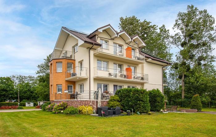 Stunning Apartment In Jastrzebia Gora With Sauna