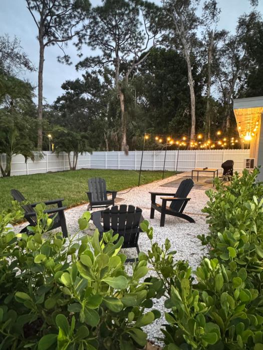 Beach, Work & Relax I Sarasota Cassia I Month Disc I Fire Pit