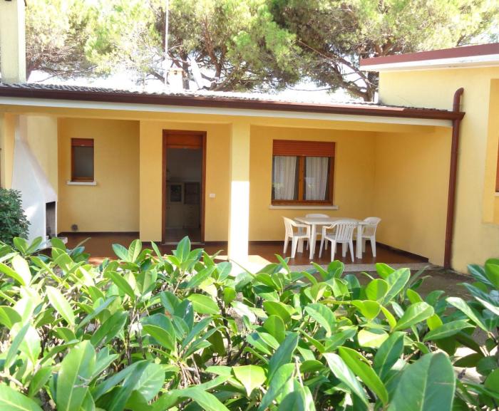 House with garden and pool access