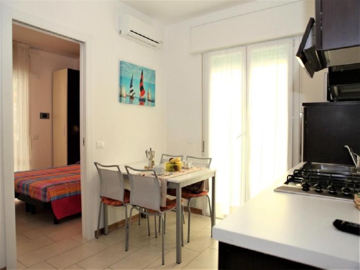 Comfy apartment near the beach