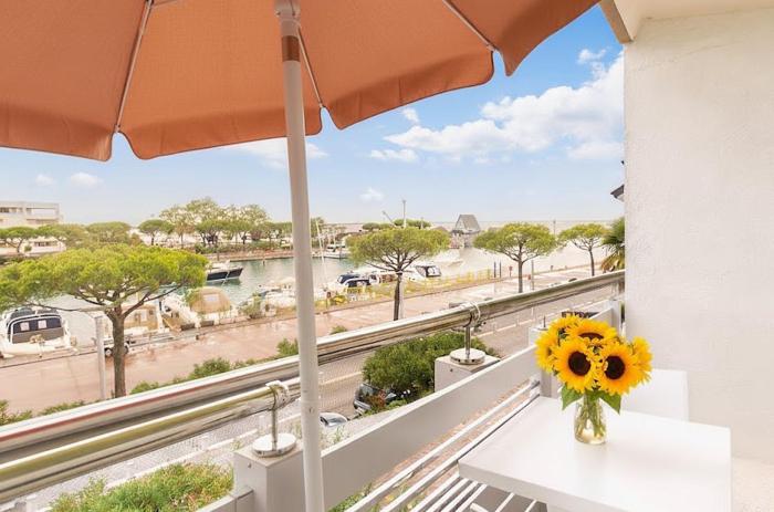 Seaside studio with breathtaking sea views