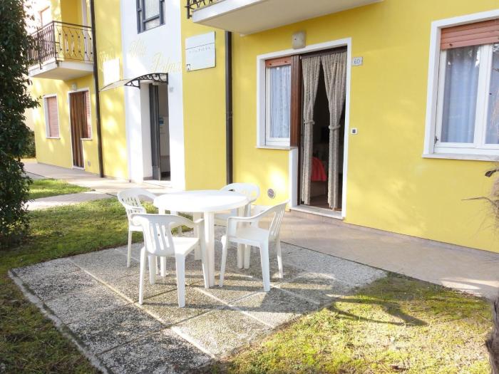 Ground floor flat just 300mt from the beach
