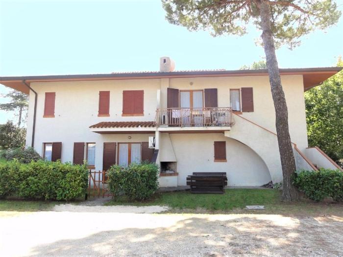 Bright flat in a villa with balcony