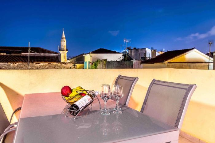 Gardenia Maisonette Rooftop Old Town View