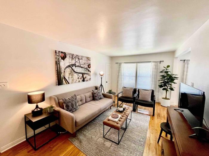 Remodeled Bixby Knolls 2 bedroom unit - Close to shopping