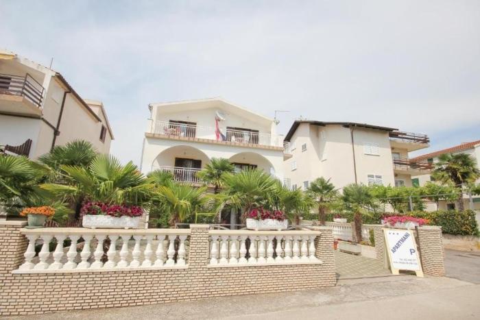 Apartments with parking space Vodice - 24938