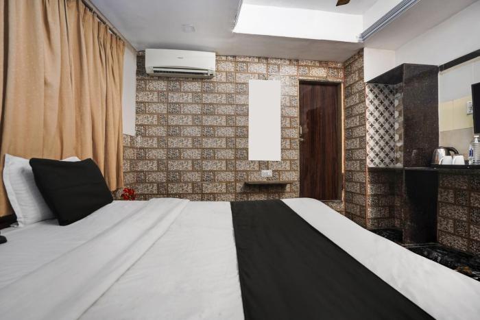 Hotel O Kanchan Palace