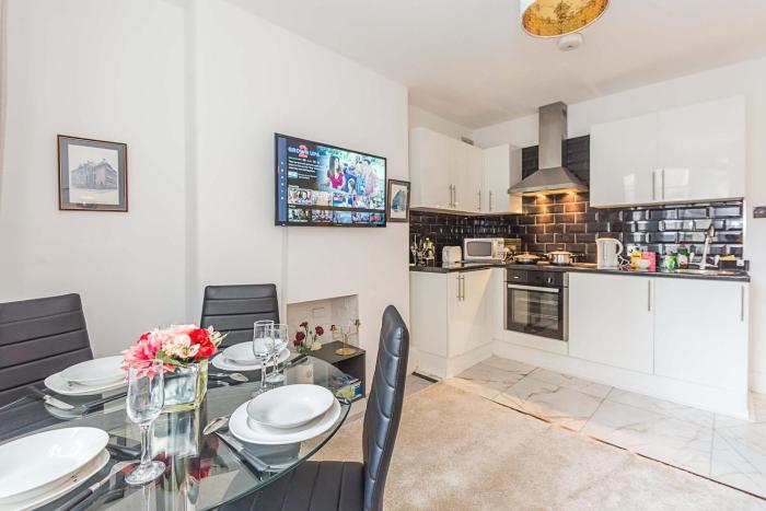 London Bridge Compact Apartment, Sleeps 3 , Tube 3 Mins Walk , Zone 1 , Weekly Offers
