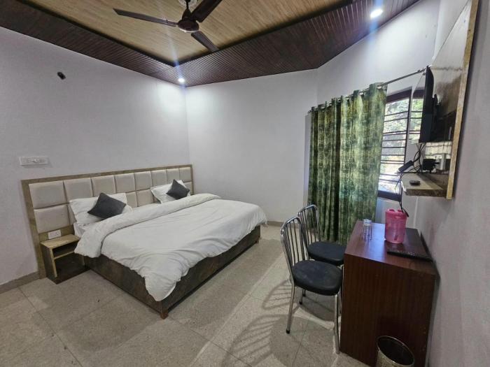 Hotel Krishna And Restaurant