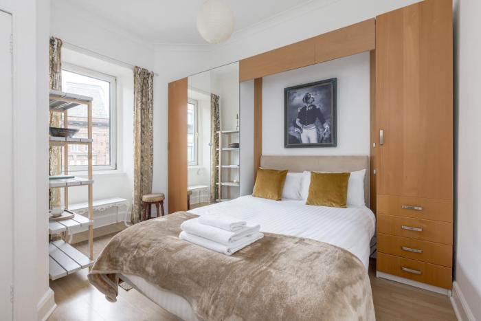 Cosy flat near Edinburgh Castle