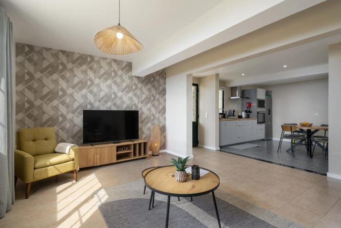 Relax Garden House by An Island Apart