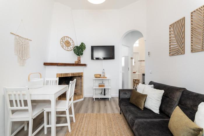 Tavira Santa Luzia Apartment, by Hopstays