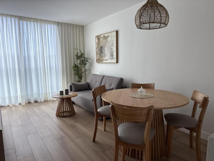 Depto Barbi - Depto Zona Guemes Edificio Maires Urbano Para 4 PAX - Hola Sur