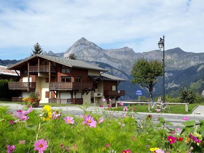 Appartement 4 pers. avec parking, proche pistes, animaux acceptés - FR-1-733-47