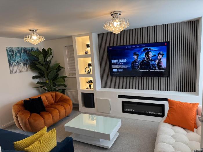 2 Private Contractor-Friendly Rooms