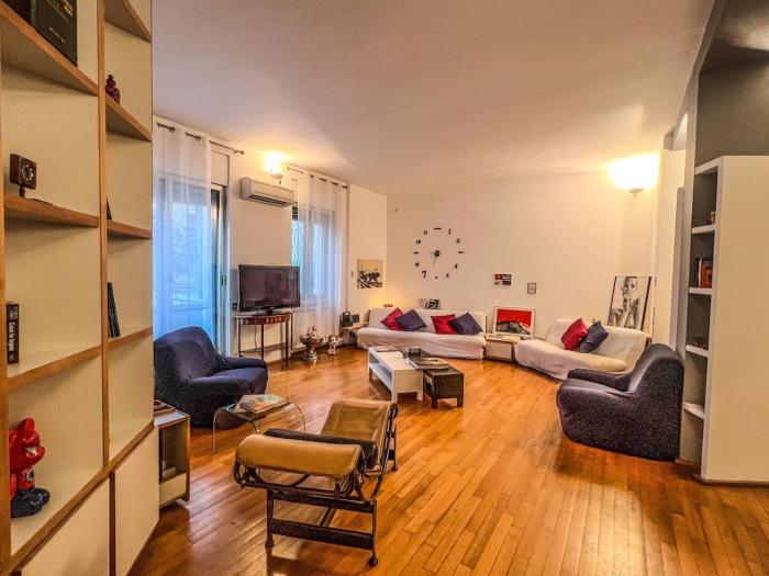 Free private Parking 120 mq Duomo 15 a piedi