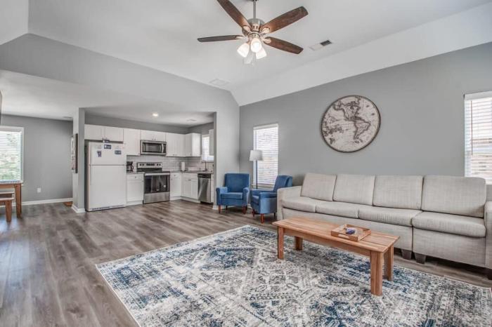 Near Downtown, Shelby Farms Park - Crievewood Cove