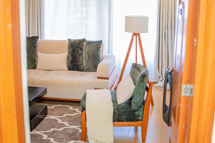 Serene Self Check-In 1B Next to Two Rivers