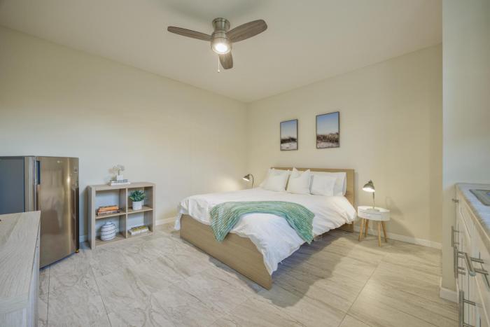 Studio Kitchenette 15 minBeach Private Entry