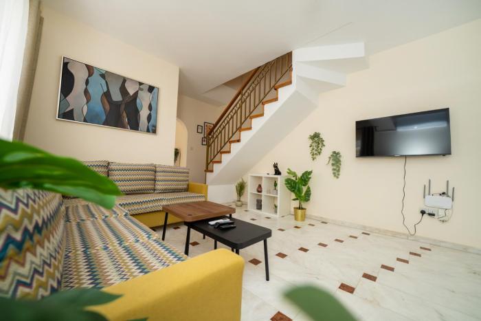 2 bedroom house near the beach