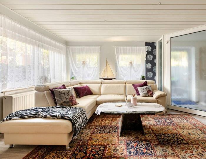 Große Helle Wohnung am Wald in Bad Saarow Nahe Grünheide und Berlin Souterrain