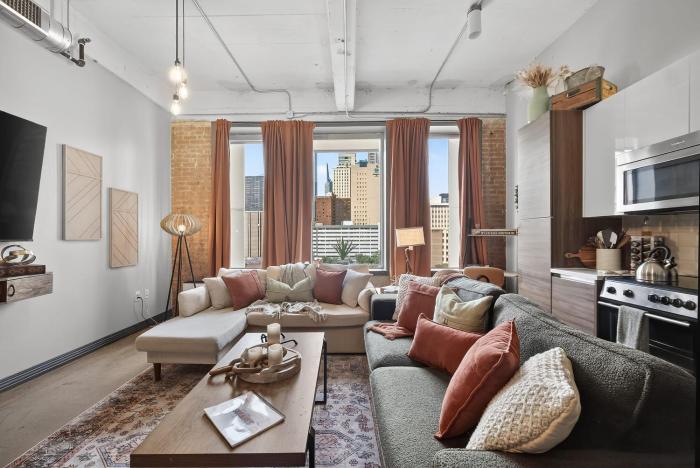 Modern-Chic Loft in Heart of Dallas