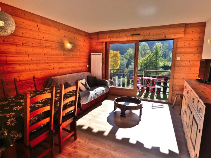 Confortable studio 4 pers avec balcon - Proche commerces et télécabines - FR-1-458-202