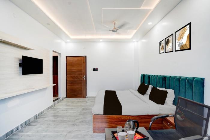 Hotel O Hanuman Gadi Formerly Alankar Lawn